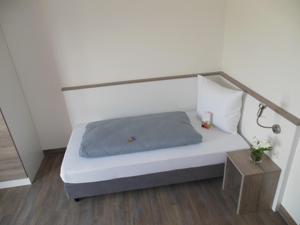 Green Living Inn Kempten Room photo