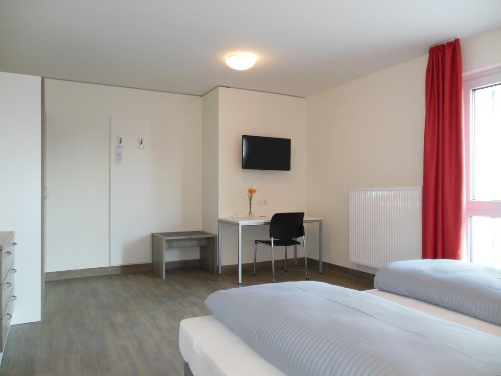 Green Living Inn Kempten Room photo